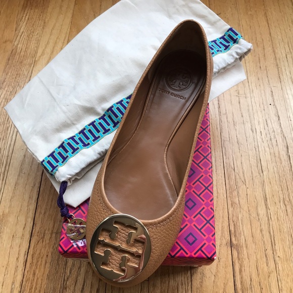 TORY BURCH TAN LEATHER BALLET FLATS - Picture 5 of 5